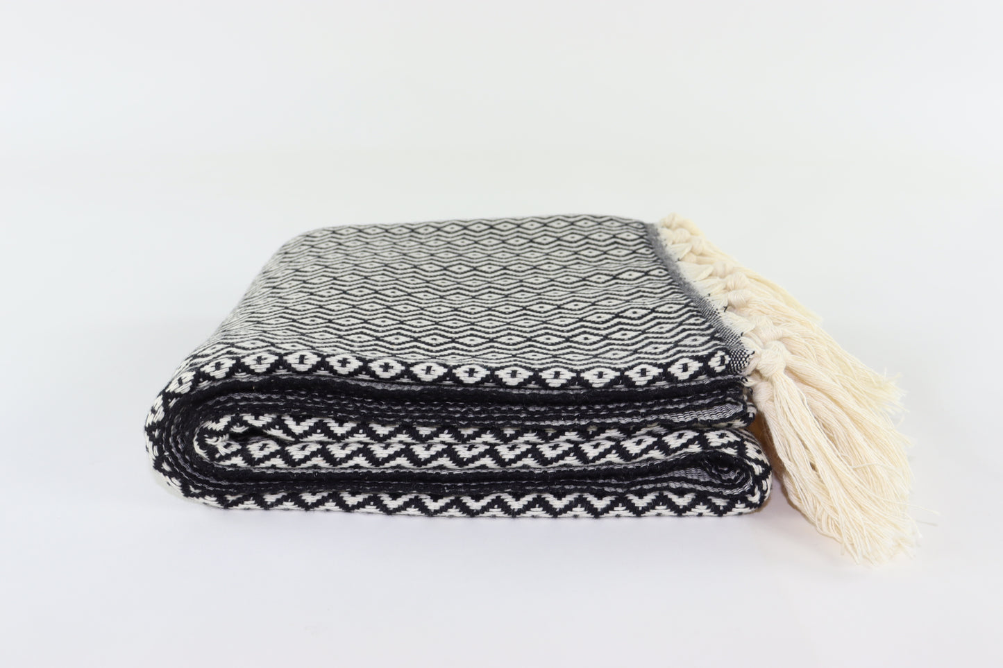 Premium Turkish Plain ZigZag Diamond Towel Peshtemal Fouta (Black)