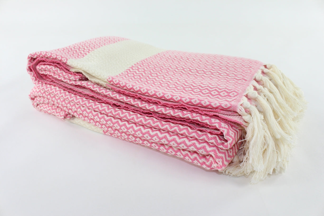 Premium Turkish ZigZag Diamond Blanket Throw (Pink)